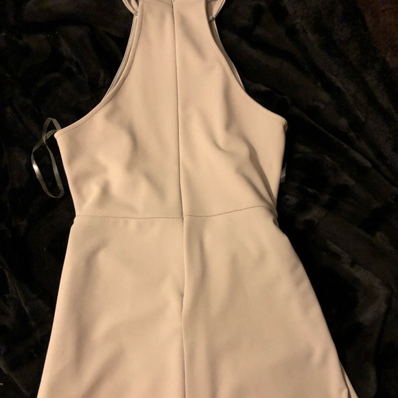 Romper Size Medium - Picture 3 of 4